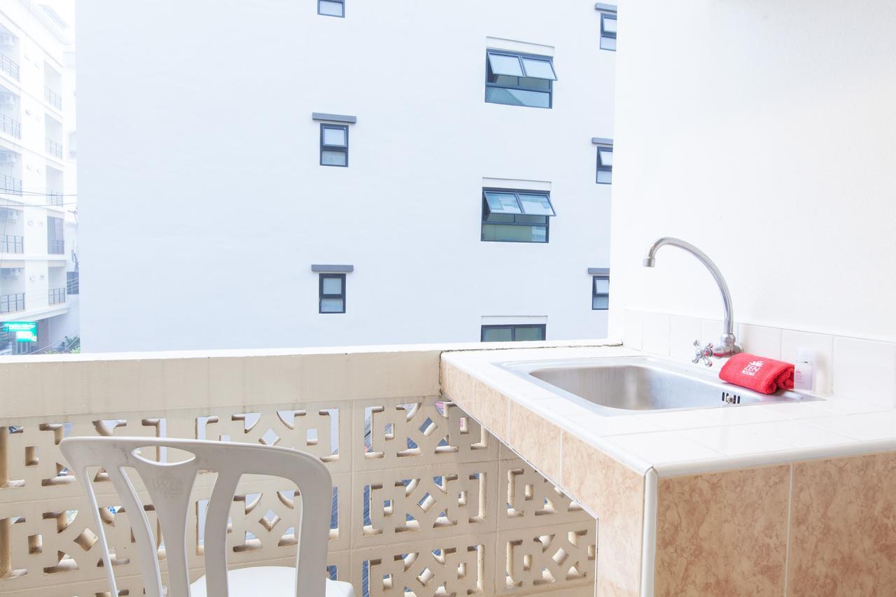 Zen Rooms Rat-U-Thid 200 Phi Road Patong Экстерьер фото